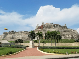 City tour of Cartagena and its walled magic